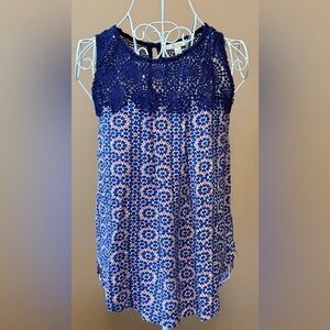 Ella Moss Navy Crochet Lace Yoke Geometric Print Sleeveless Top Blouse Small EUC